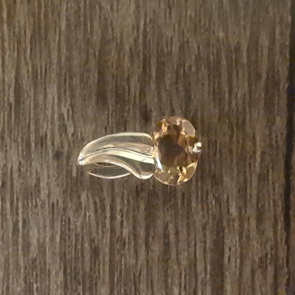 Elegant Gold and Topaz Pendant - Picture 4 of 4
